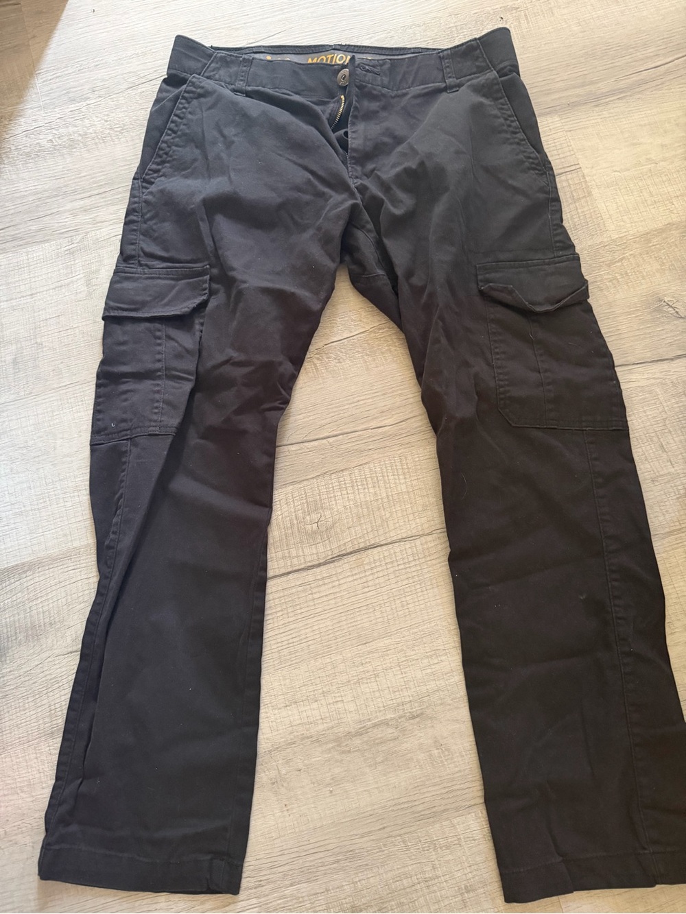 Lee Men's Black Cargo Pants with Multiple Pockets